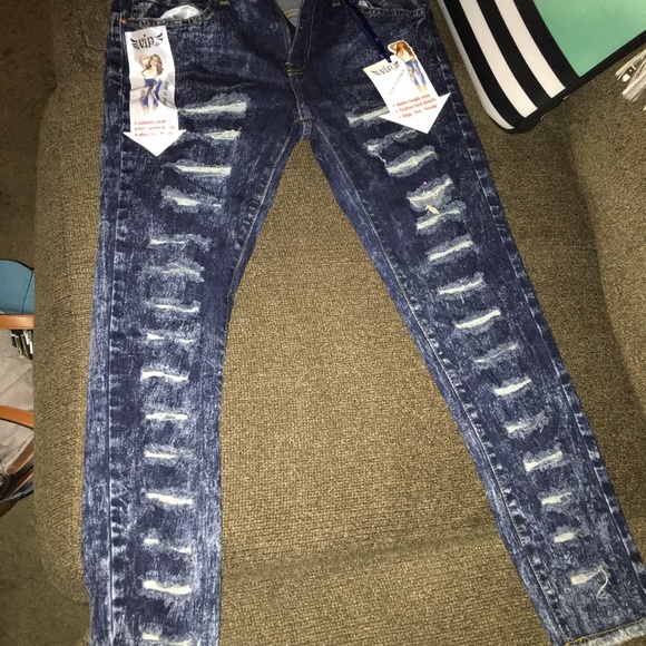 Distressed Denim Jeans - Picture 2 of 2